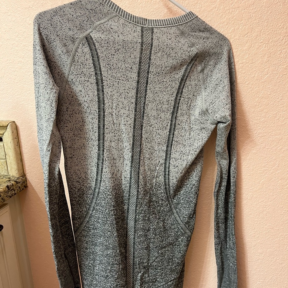 Lululemon Swiftly Tech - image 2